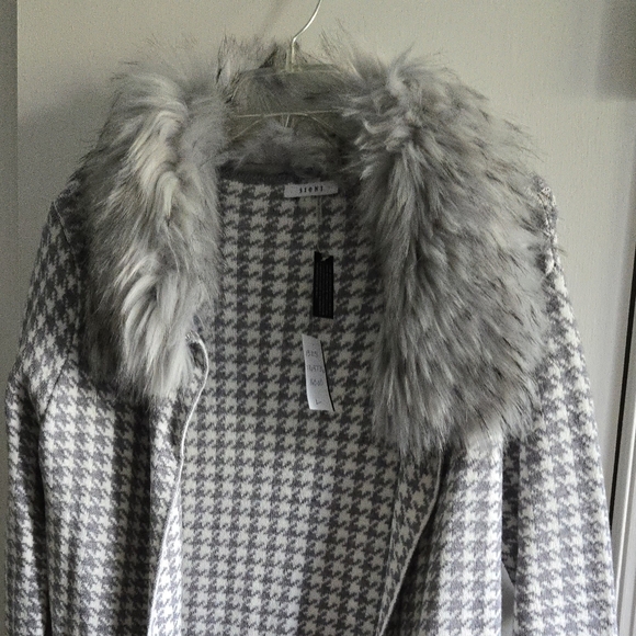 SIONI Fur collar sweater coat NWT - Picture 3 of 16